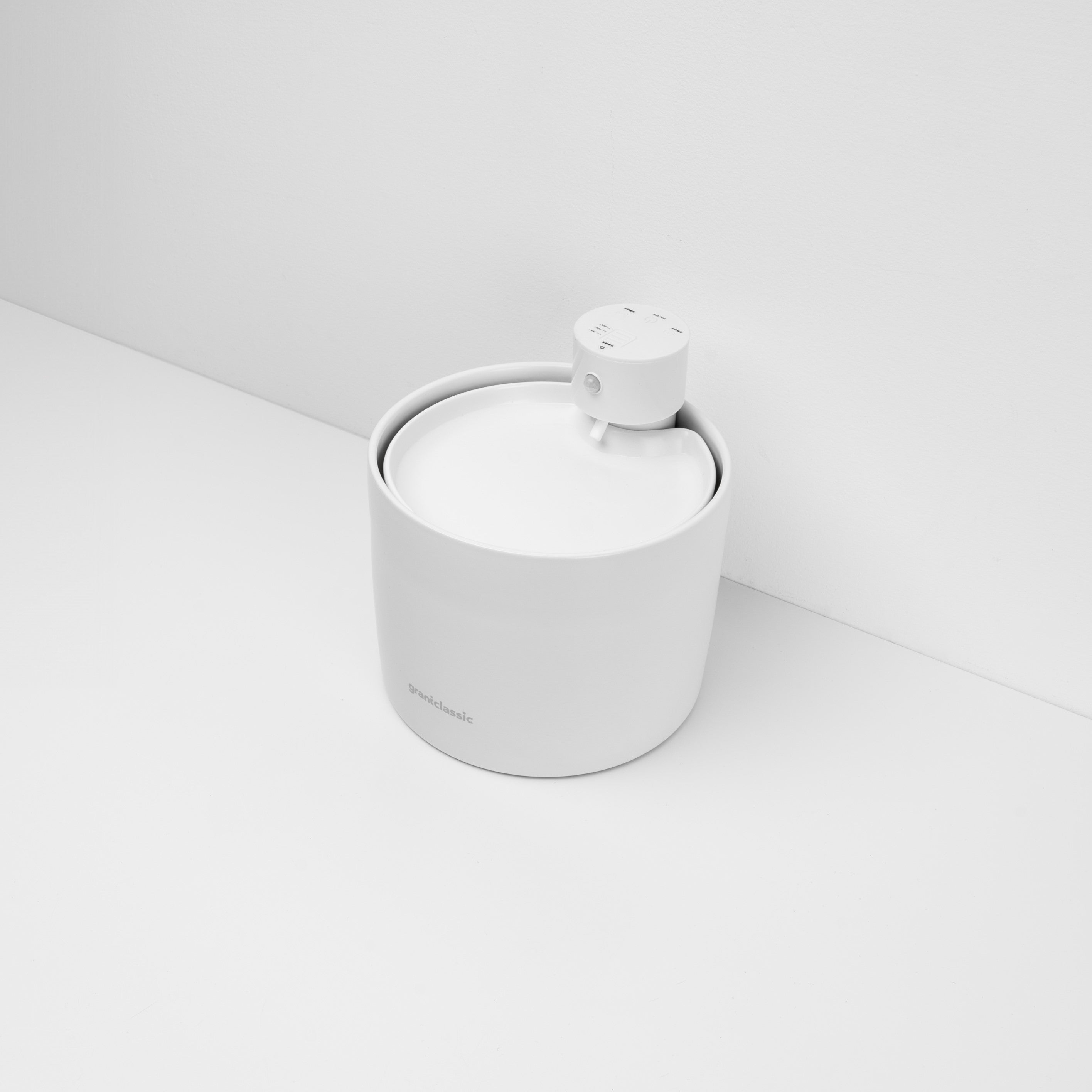 grantclassic AUQALUX 開箱: 喝不停 寵物飲水機的健康與安全新選擇